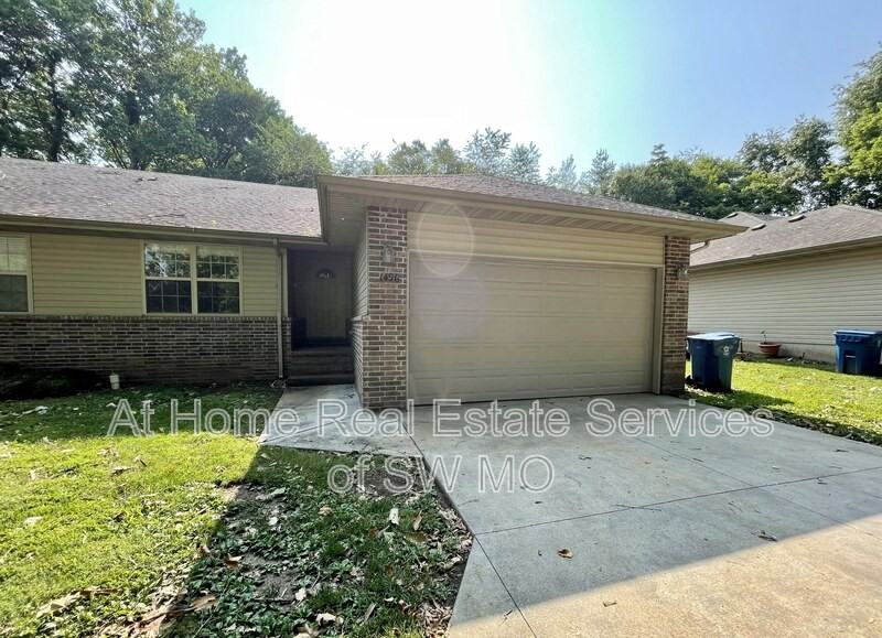 1492 N Riverside Rd - Photo 2 of 2