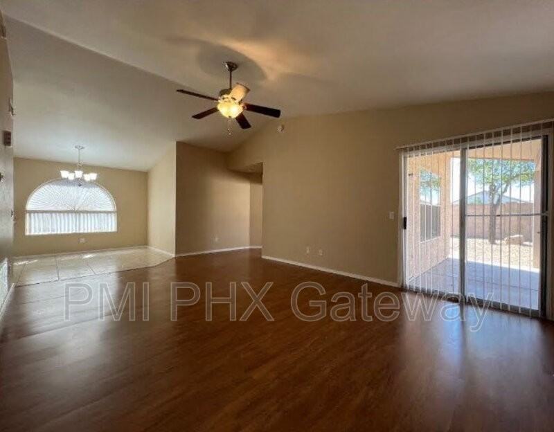 15982 N 90th Ave - Photo 6 of 16