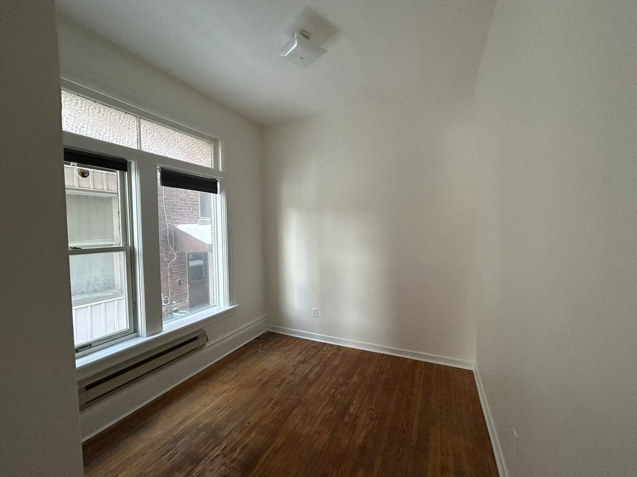 19 Albany Avenue - Photo 6 of 7