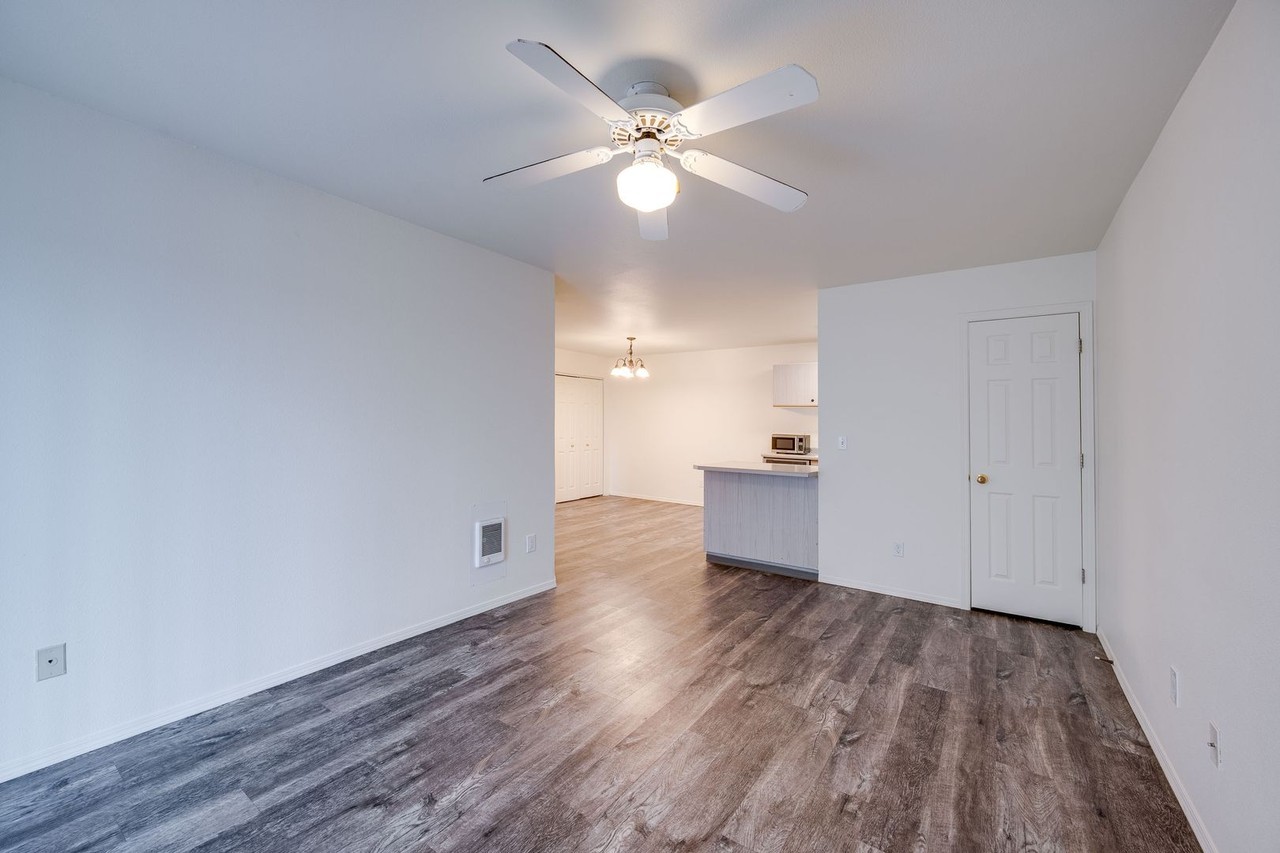 1645 Ne Merman Dr #201 - Photo 4 of 23