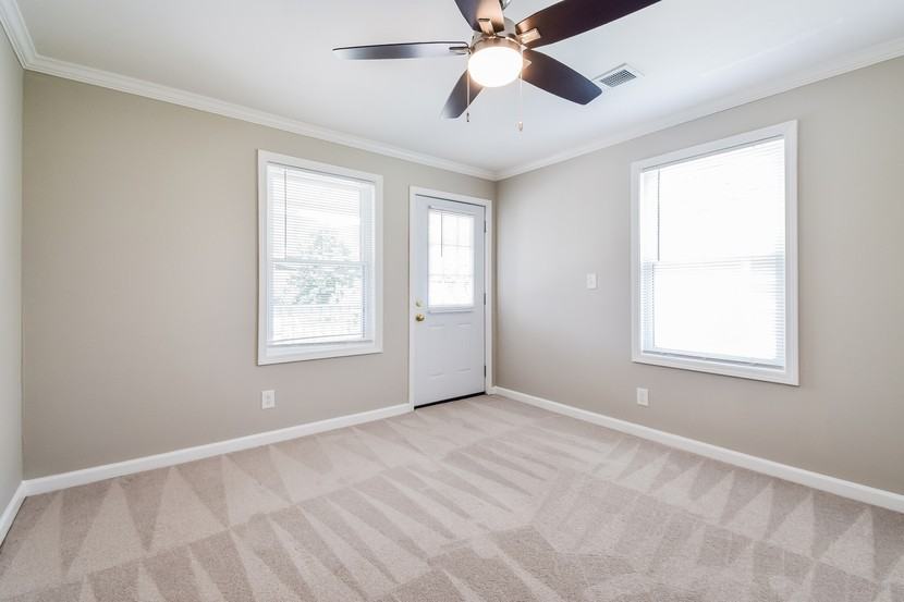 401 Angier Ave Ne #101 - Photo 6 of 9