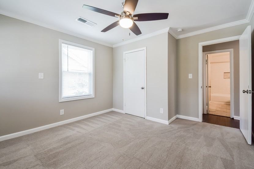 401 Angier Ave Ne #101 - Photo 7 of 9