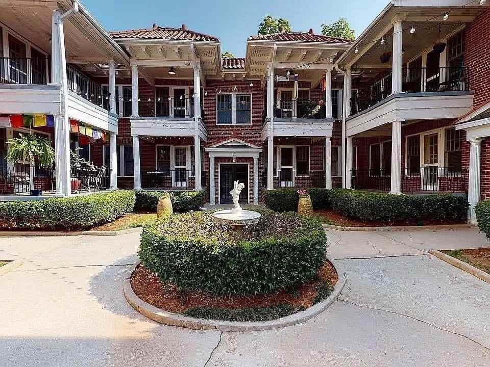 305 E Ponce De Leon Ave #R - Photo 2 of 14