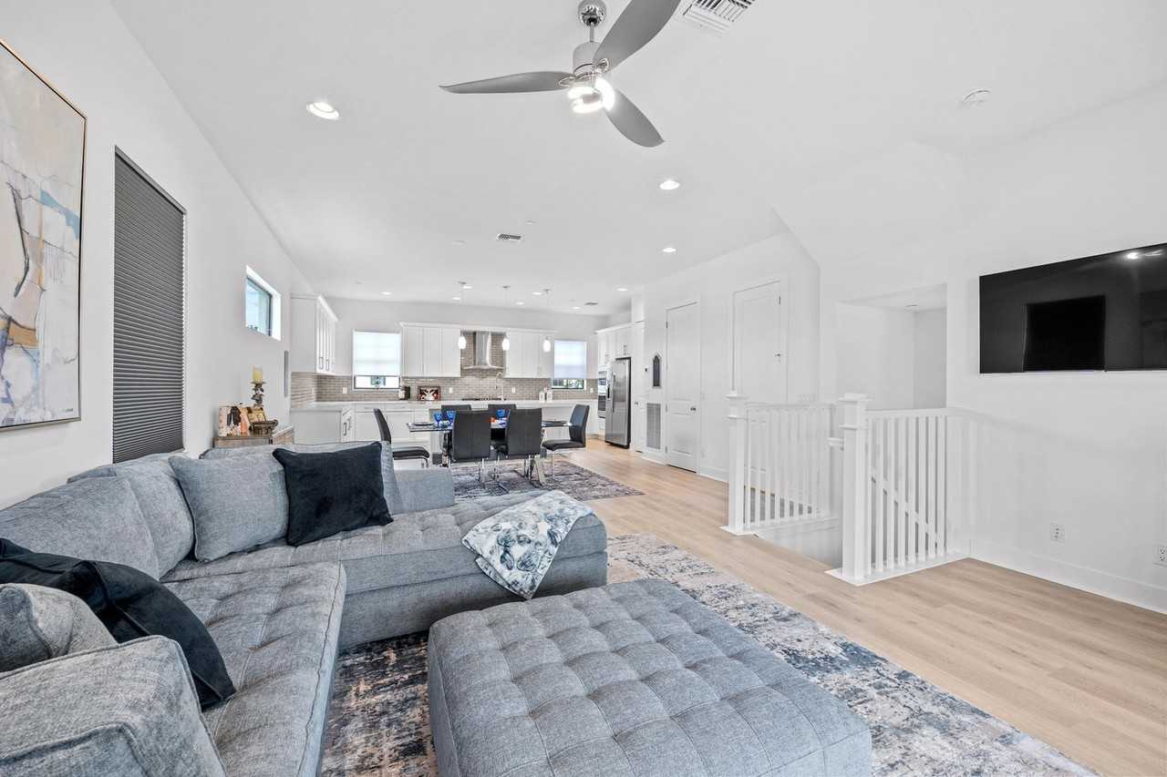 5255 Beckman Terrace - Photo 5 of 29