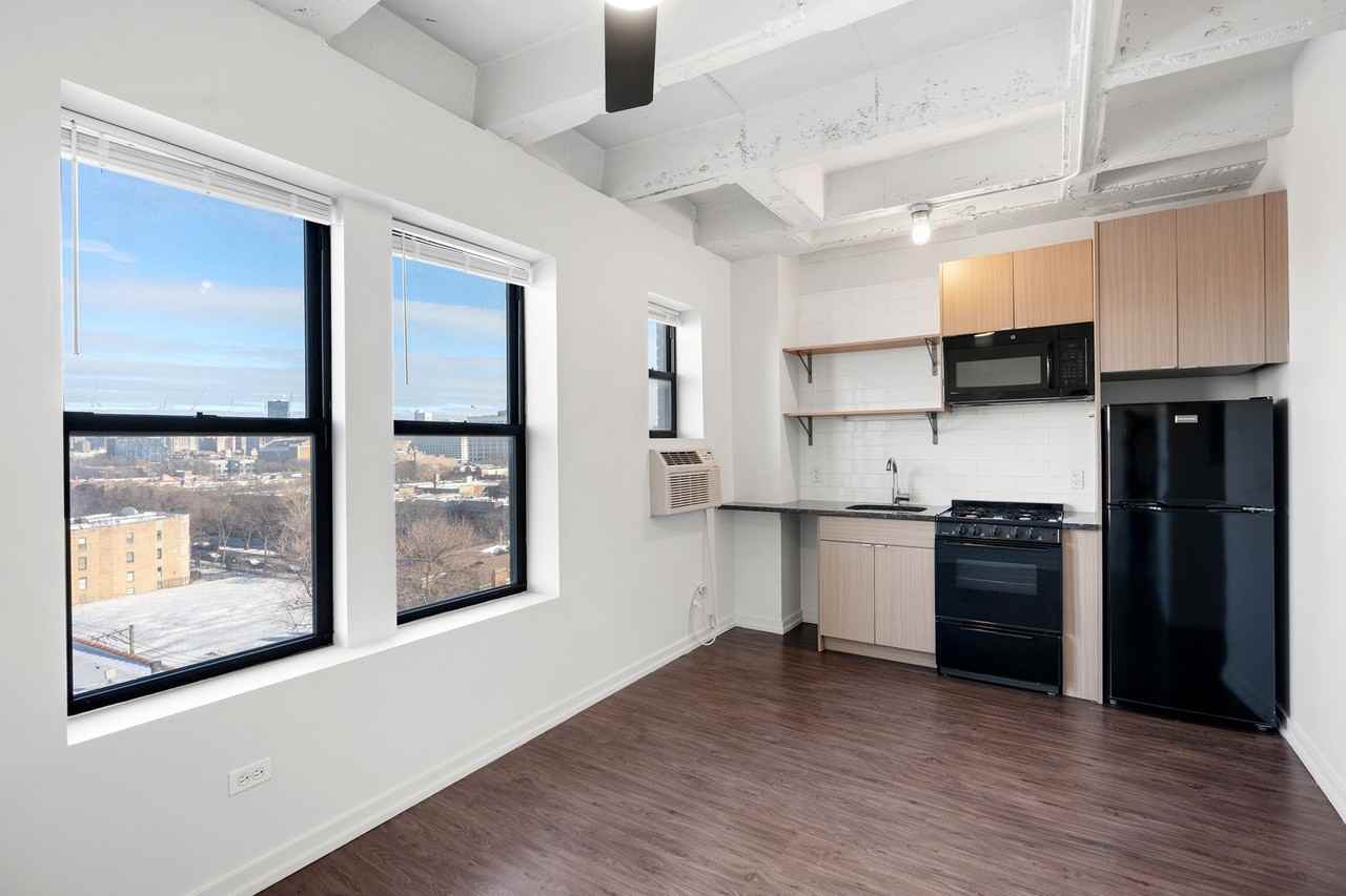 The Beacon at Wilson - Photo 3 of 23