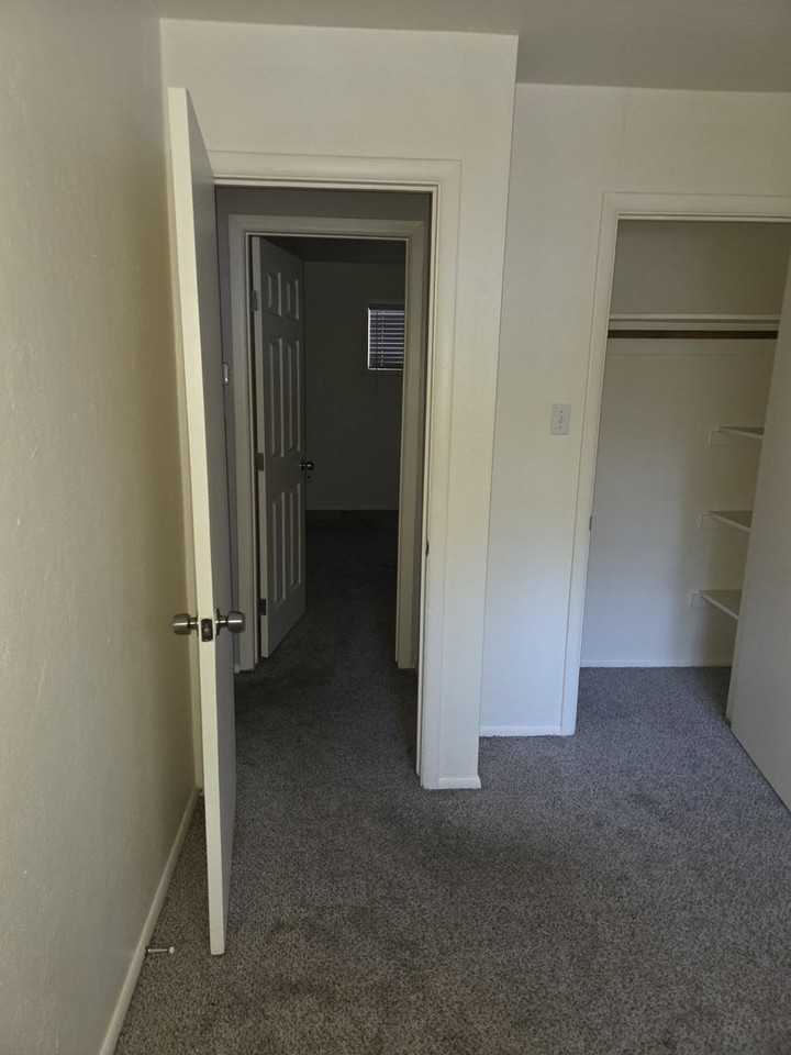 808 Los Angeles Ave #3 - Photo 5 of 7