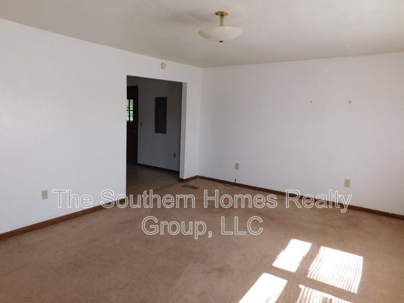 2439 U.S. - Photo 2 of 8