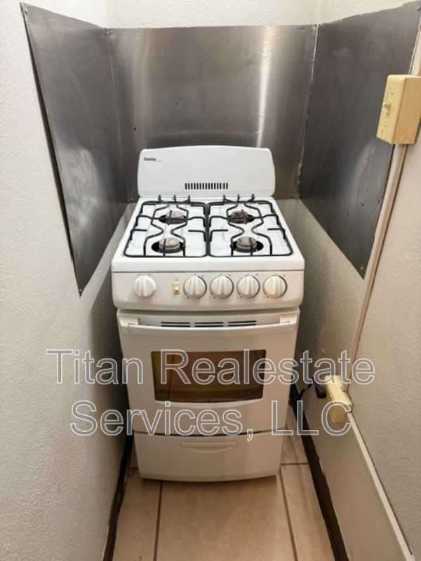 218 W Saint Peter St #3 - Photo 3 of 4