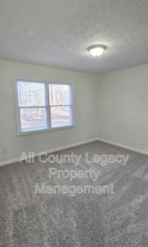 1899 Patterson Ct - Photo 7 of 8