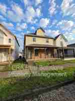 featured image of 162 Wisconsin Ave