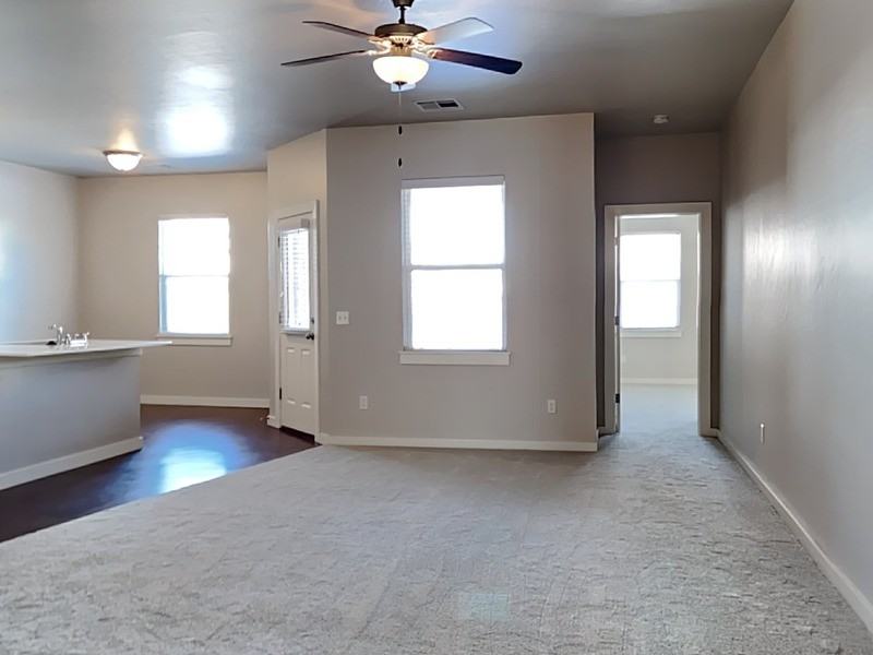 9049 Nw 143rd St - Photo 4 of 18