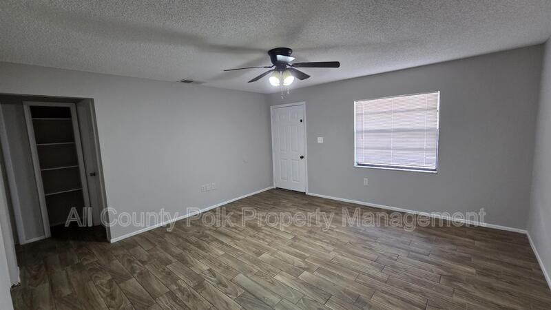 1342 Reynolds Rd - Photo 3 of 12