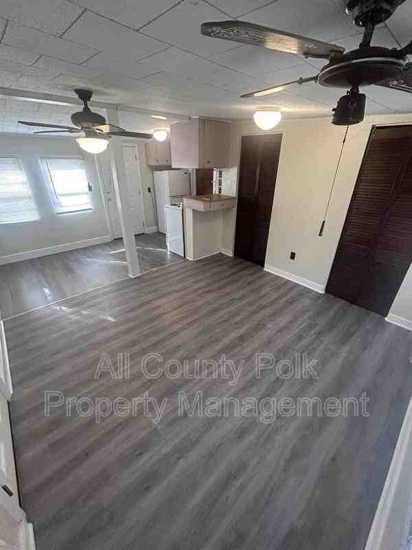 1200 Pine Ave - Photo 4 of 9