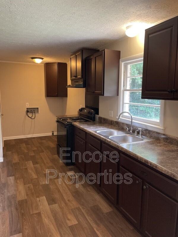 1773 Cawdor Dr - Photo 2 of 13