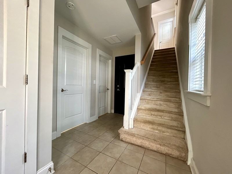 1920 Lela Ave - Photo 5 of 36