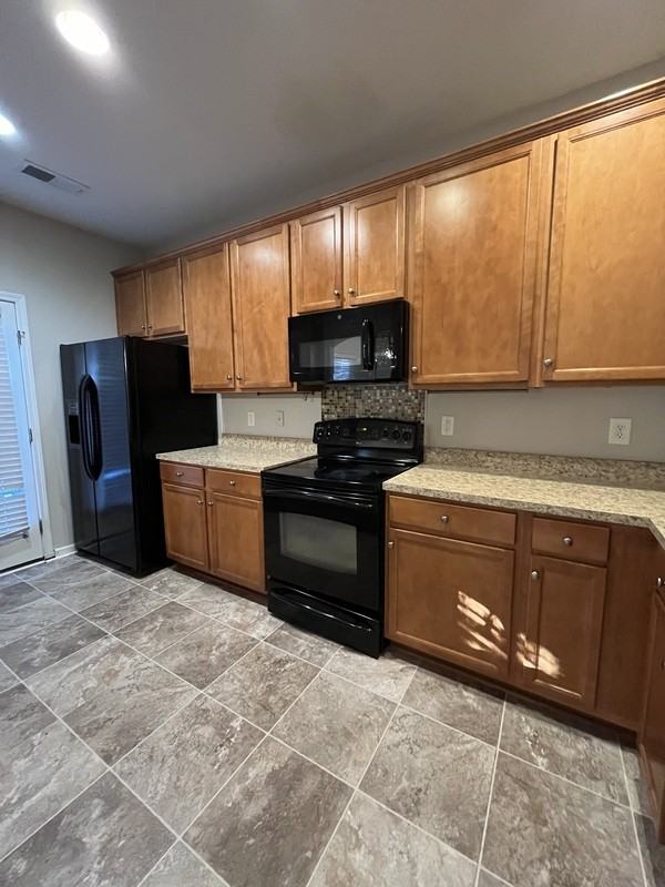 5611 Tipperlinn Way - Photo 5 of 14