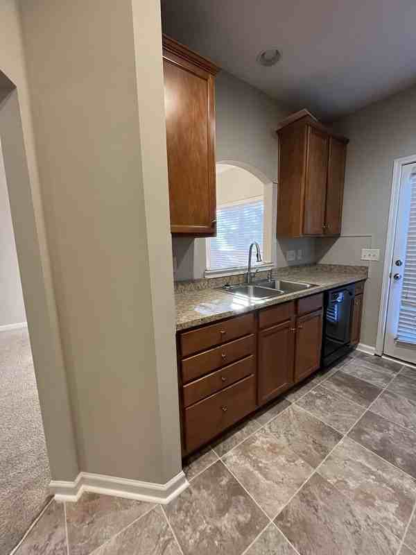 5611 Tipperlinn Way - Photo 6 of 14