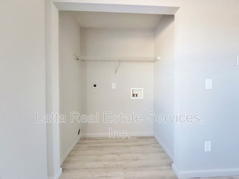304 N 3rd St - Photo 7 of 7