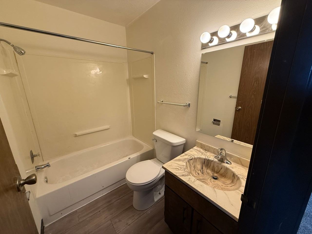 The Villa May 2 - Photo 5 of 16