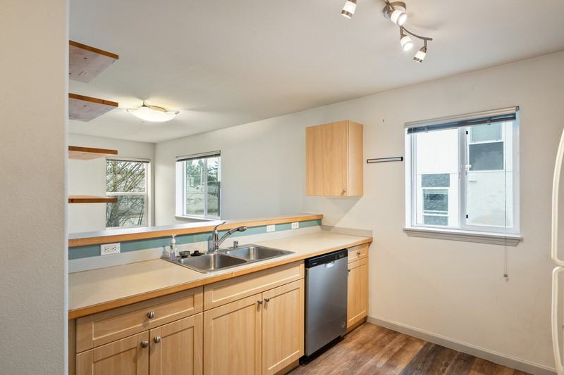 10511 Midvale Ave N #301 - Photo 5 of 14