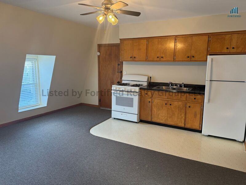 825 Plymouth Ave #3 - Photo 2 of 8