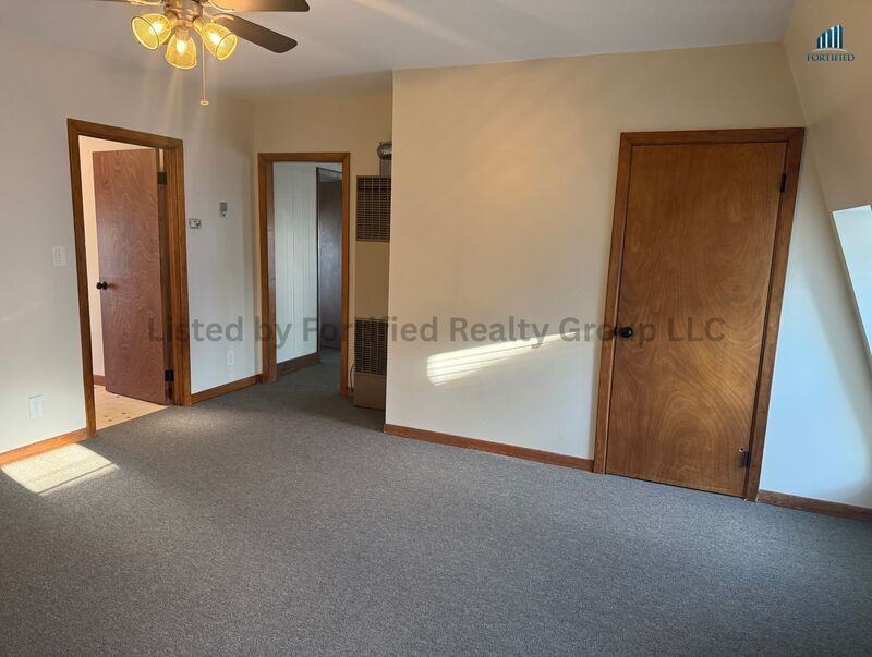 825 Plymouth Ave #3 - Photo 3 of 8