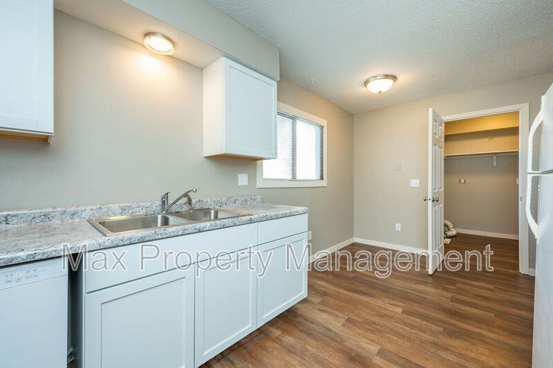 3917 Sw 3rd St - Photo 6 of 18