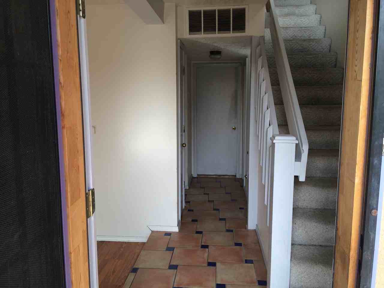 1516 Rosemont Ave NW #C - Photo 2 of 25