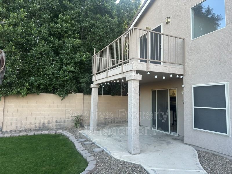 1034 W Juanita Ave - Photo 5 of 13