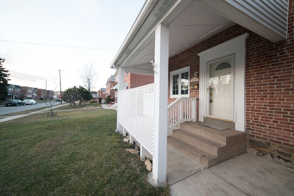 208 W Sylvan Ave - Photo 3 of 25