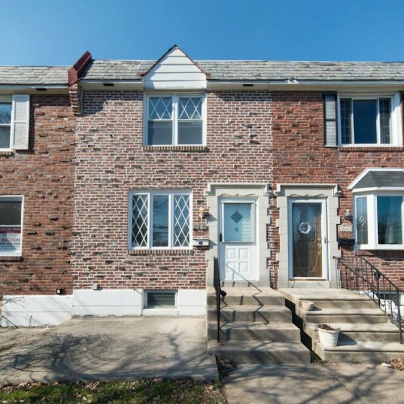 244 N Academy Ave - Photo 2 of 20