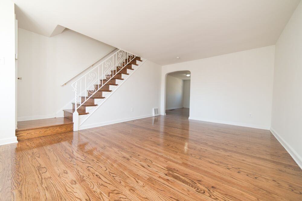 244 N Academy Ave - Photo 3 of 20