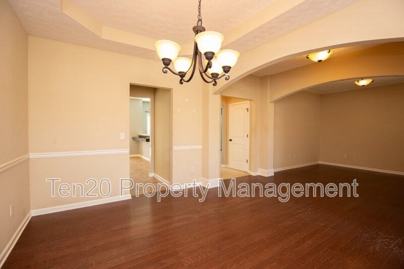 1362 Antietam Dr - Photo 3 of 11