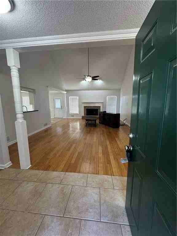 1136 Fieldstone Dr - Photo 3 of 20