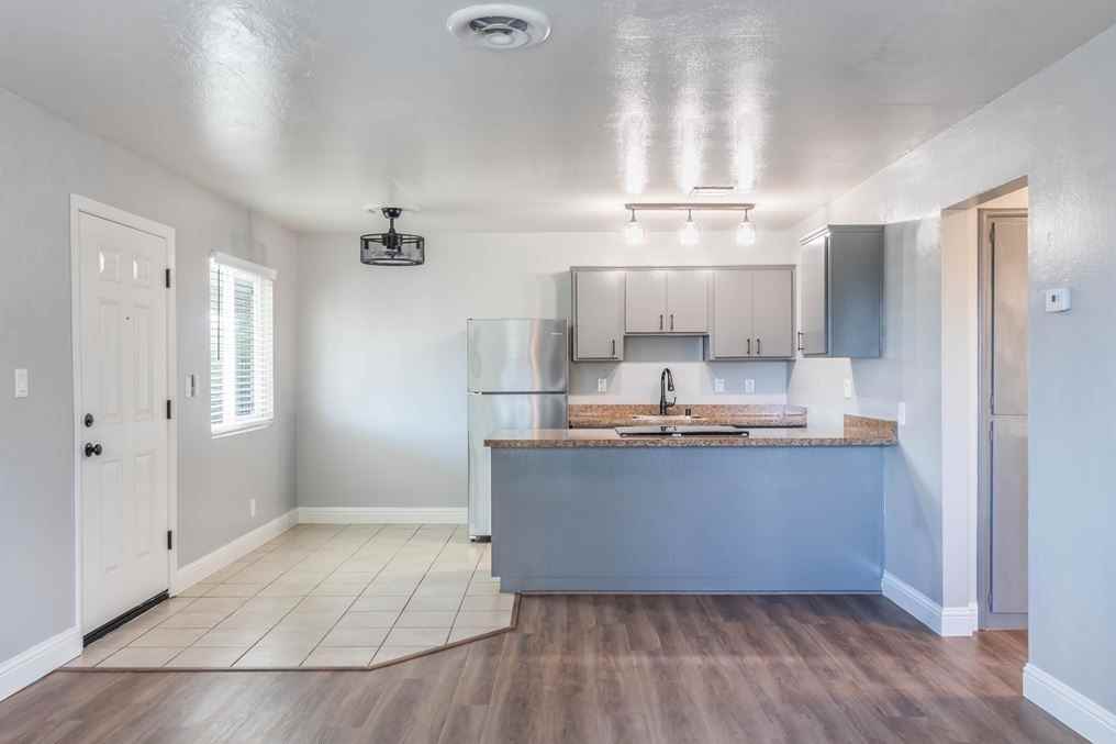 Lassen Place Apartments - Photo 2 of 9