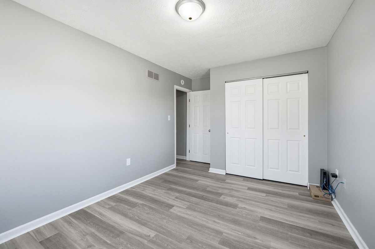 807 Trustway Ct - Photo 4 of 16