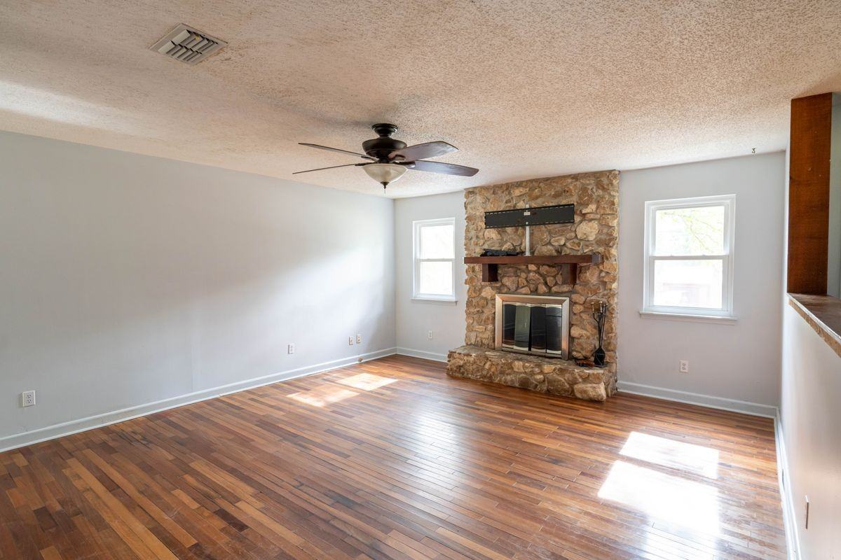 5778 Split Oak Ln - Photo 2 of 10