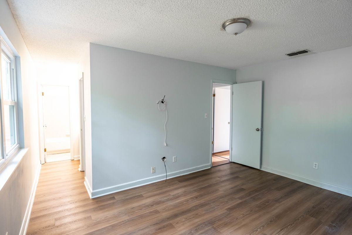 5778 Split Oak Ln - Photo 3 of 10