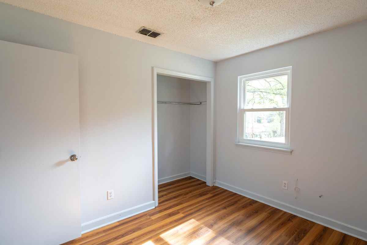 5778 Split Oak Ln - Photo 4 of 10