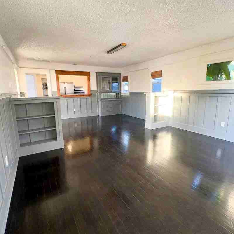 1661 W 36th Pl - Photo 2 of 12