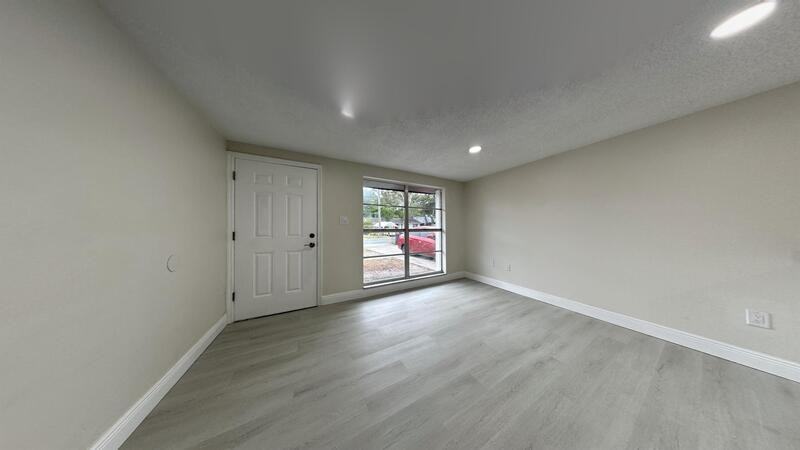 3011 N 43rd St - Photo 4 of 39