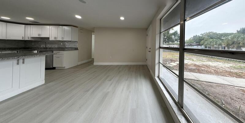 3011 N 43rd St - Photo 5 of 39