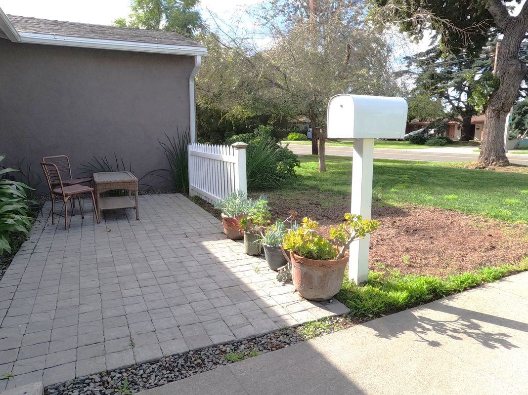 906 S Gilbert St - Photo 5 of 50