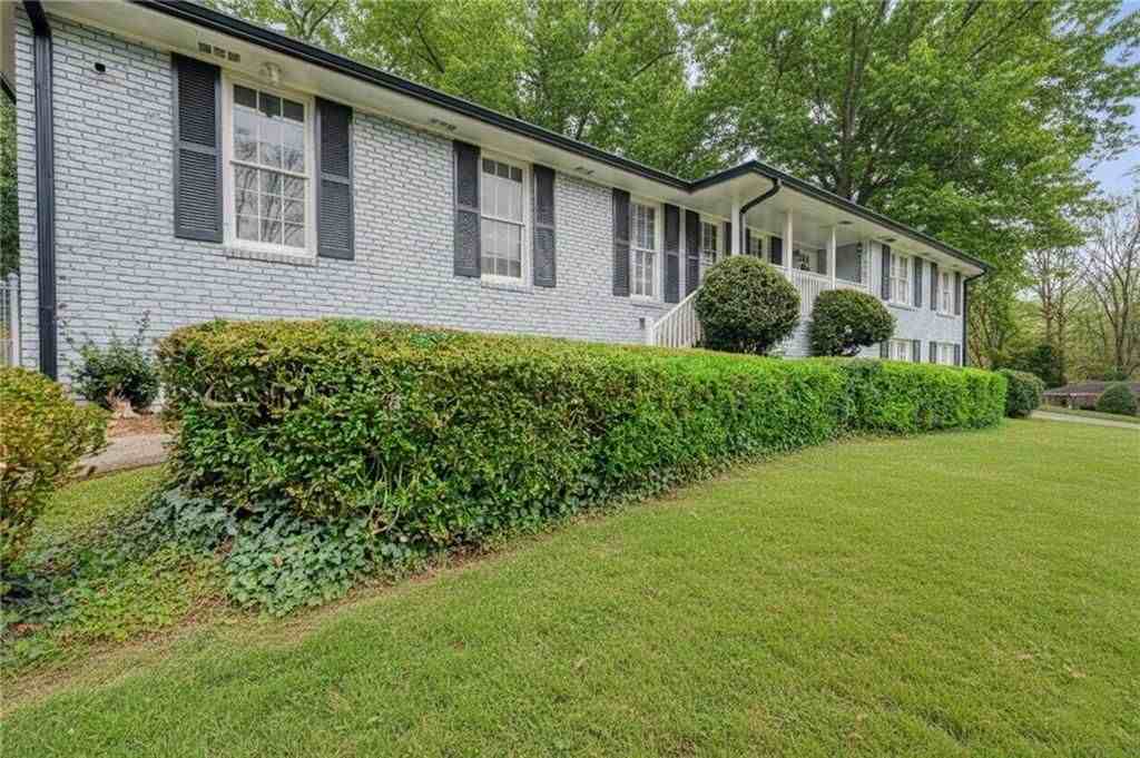 2418 Brookdale Dr Ne - Photo 2 of 38