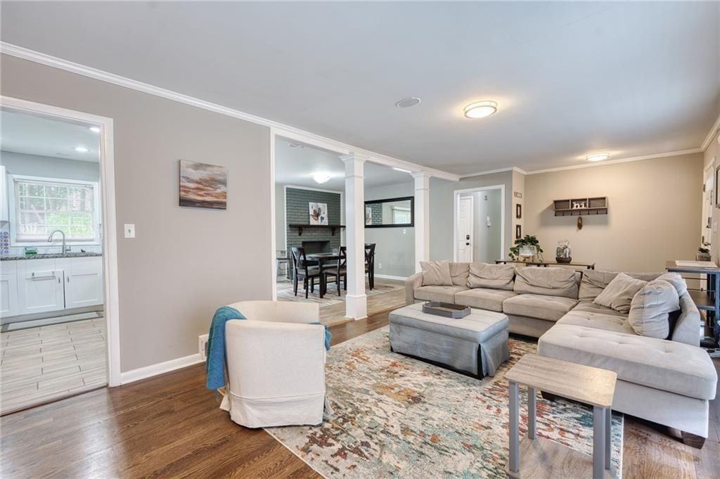 2418 Brookdale Dr Ne - Photo 6 of 38