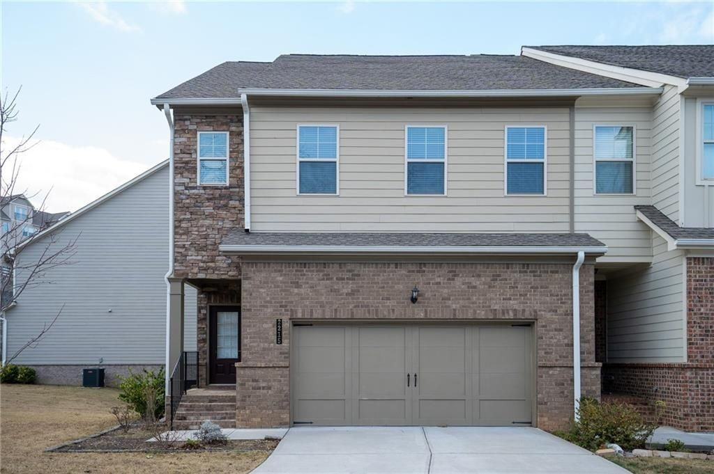 2215A Manor Pointe Dr