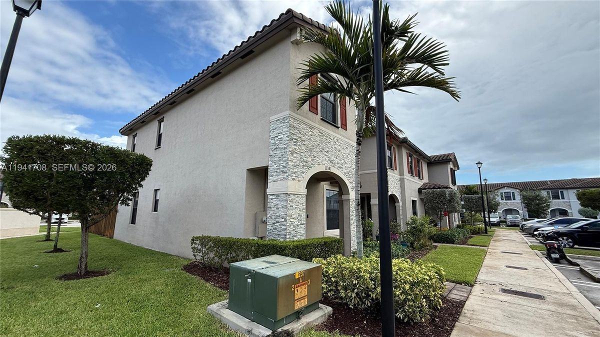 11381 Sw 248th St - Photo 5 of 12