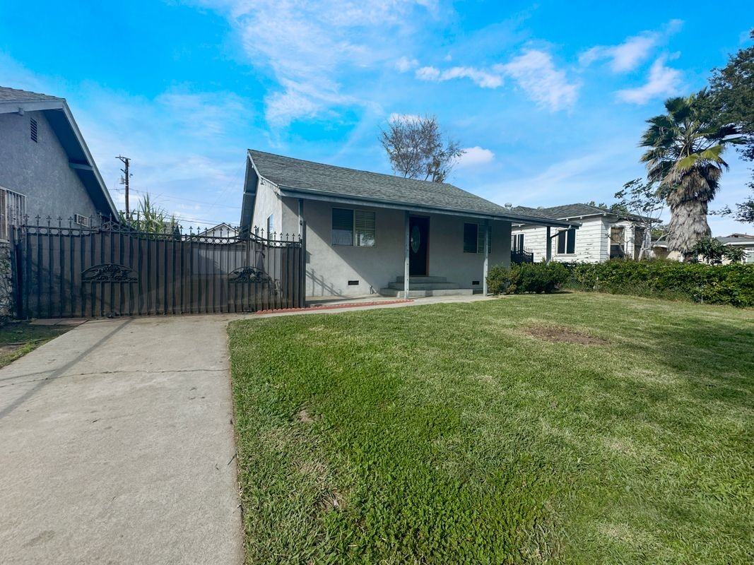 209 Elm St - Photo 2 of 17