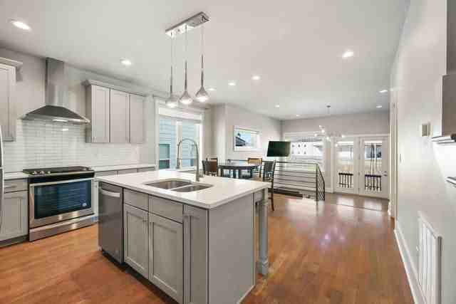 523B Weakley Ave - Photo 2 of 3