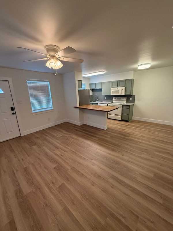 1516 Aztec Ave ##204 - Photo 5 of 13